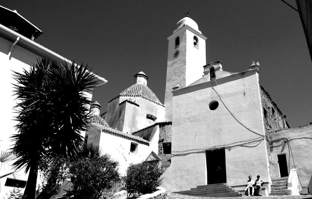 Albergo Diffuso Mannois オロゼーイ エクステリア 写真