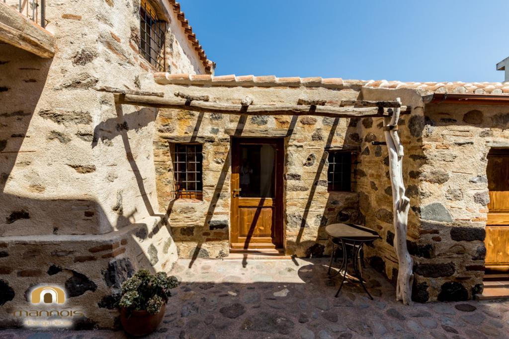 Albergo Diffuso Mannois オロゼーイ エクステリア 写真