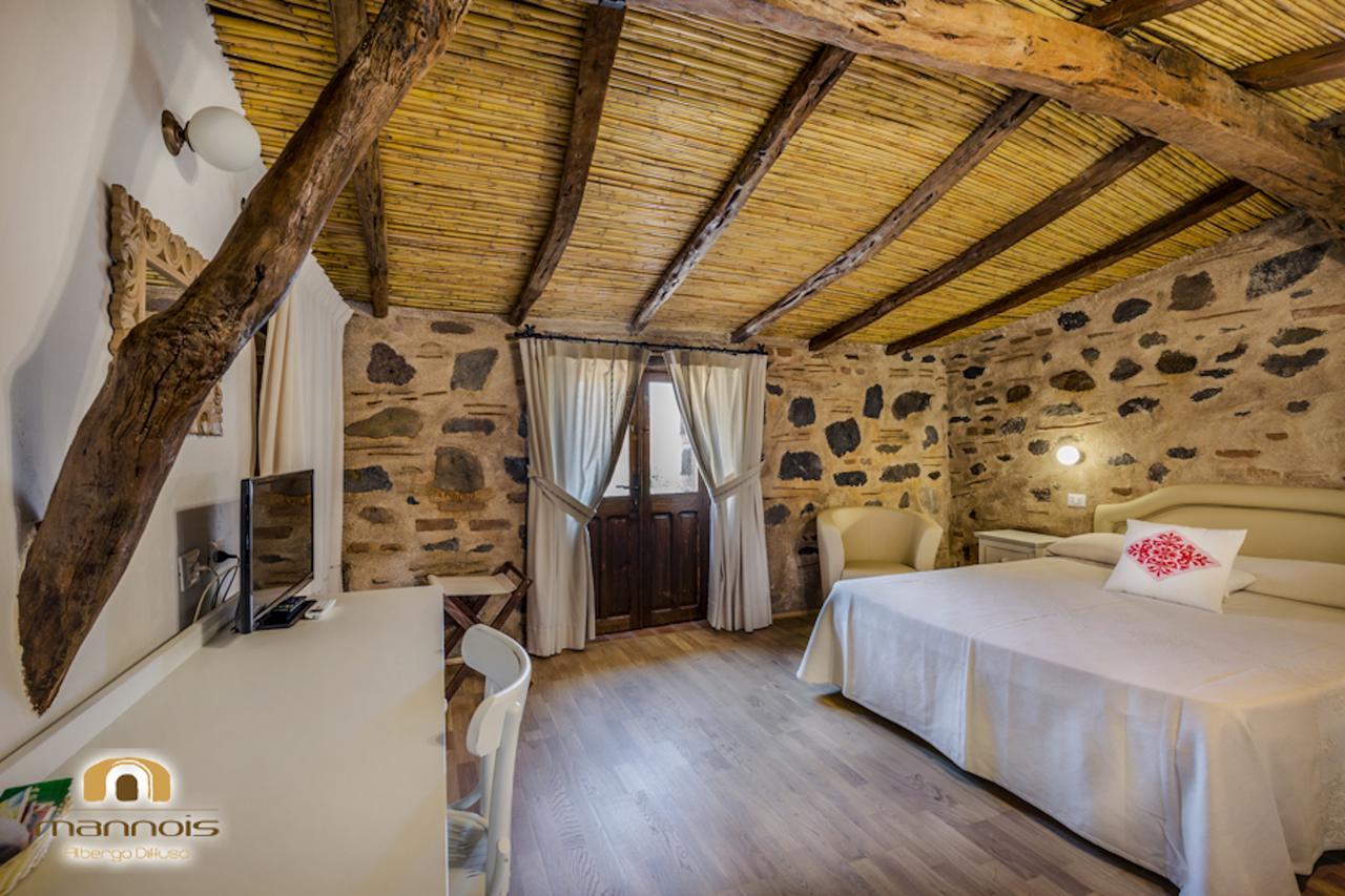Albergo Diffuso Mannois オロゼーイ エクステリア 写真