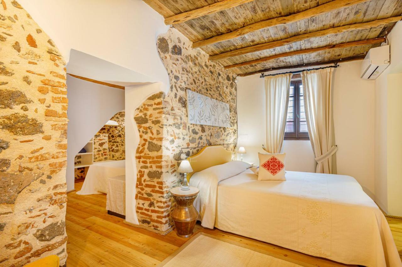 Albergo Diffuso Mannois オロゼーイ エクステリア 写真