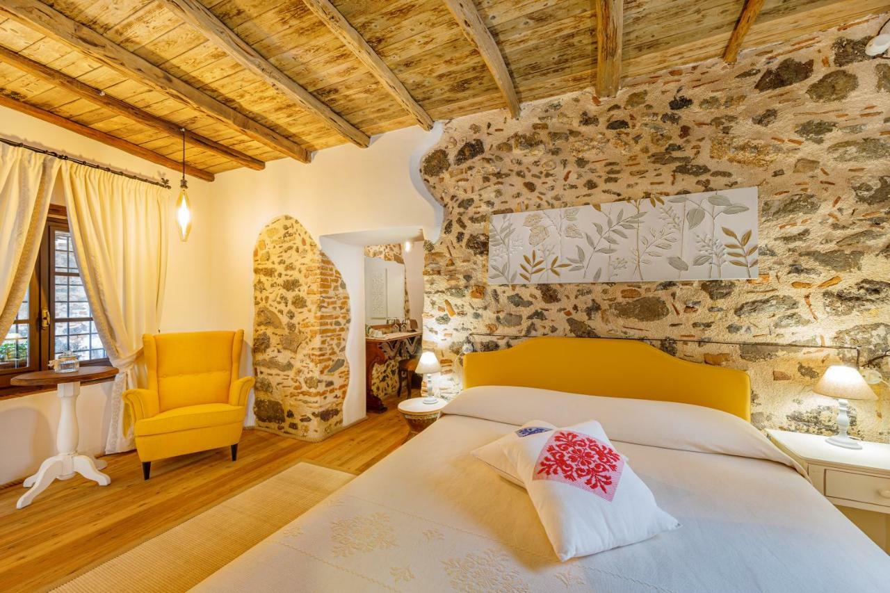 Albergo Diffuso Mannois オロゼーイ エクステリア 写真