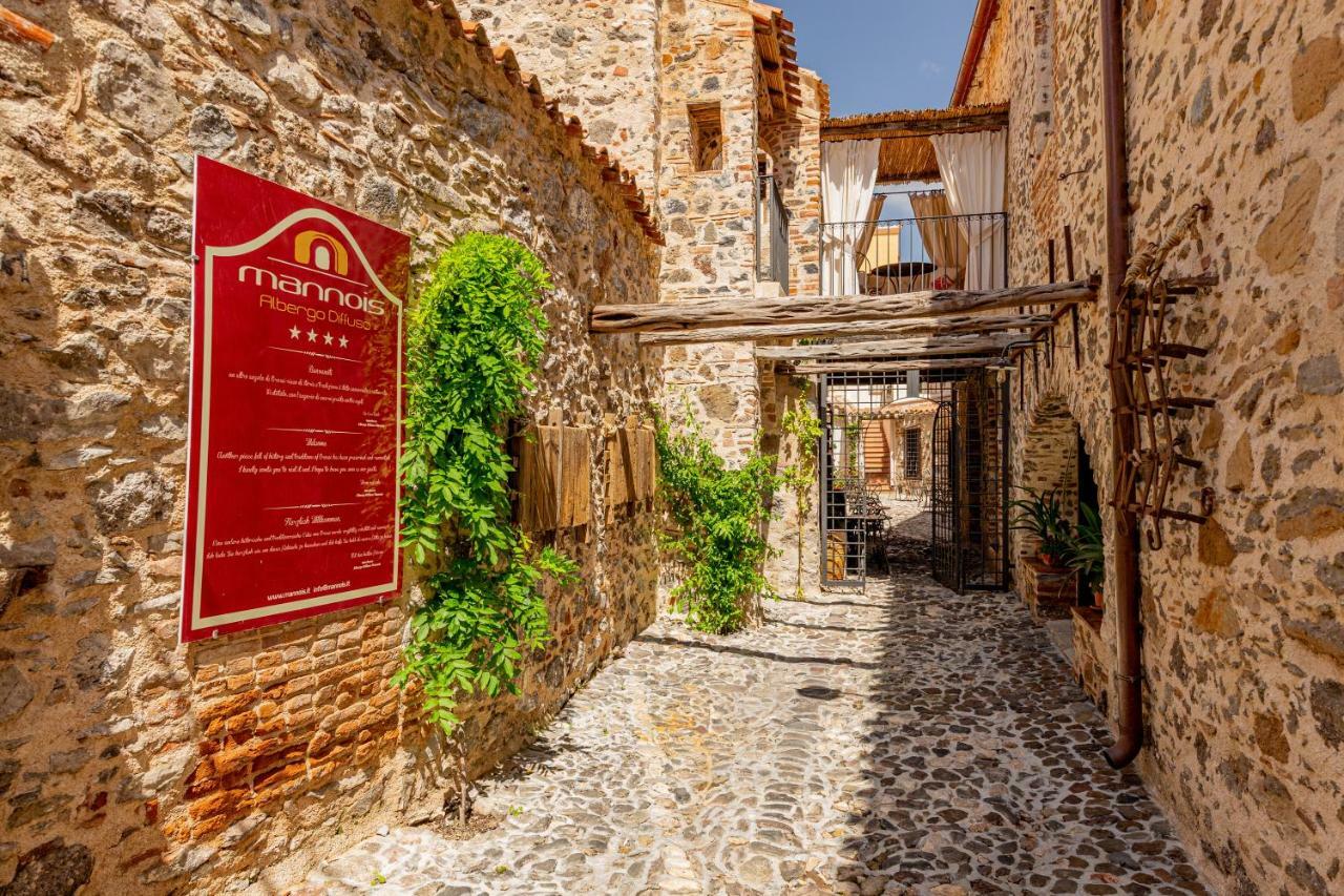 Albergo Diffuso Mannois オロゼーイ エクステリア 写真